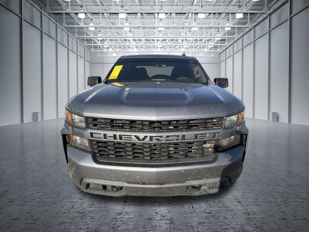 Used 2021 Chevrolet Silverado 1500 Custom RWD image 2