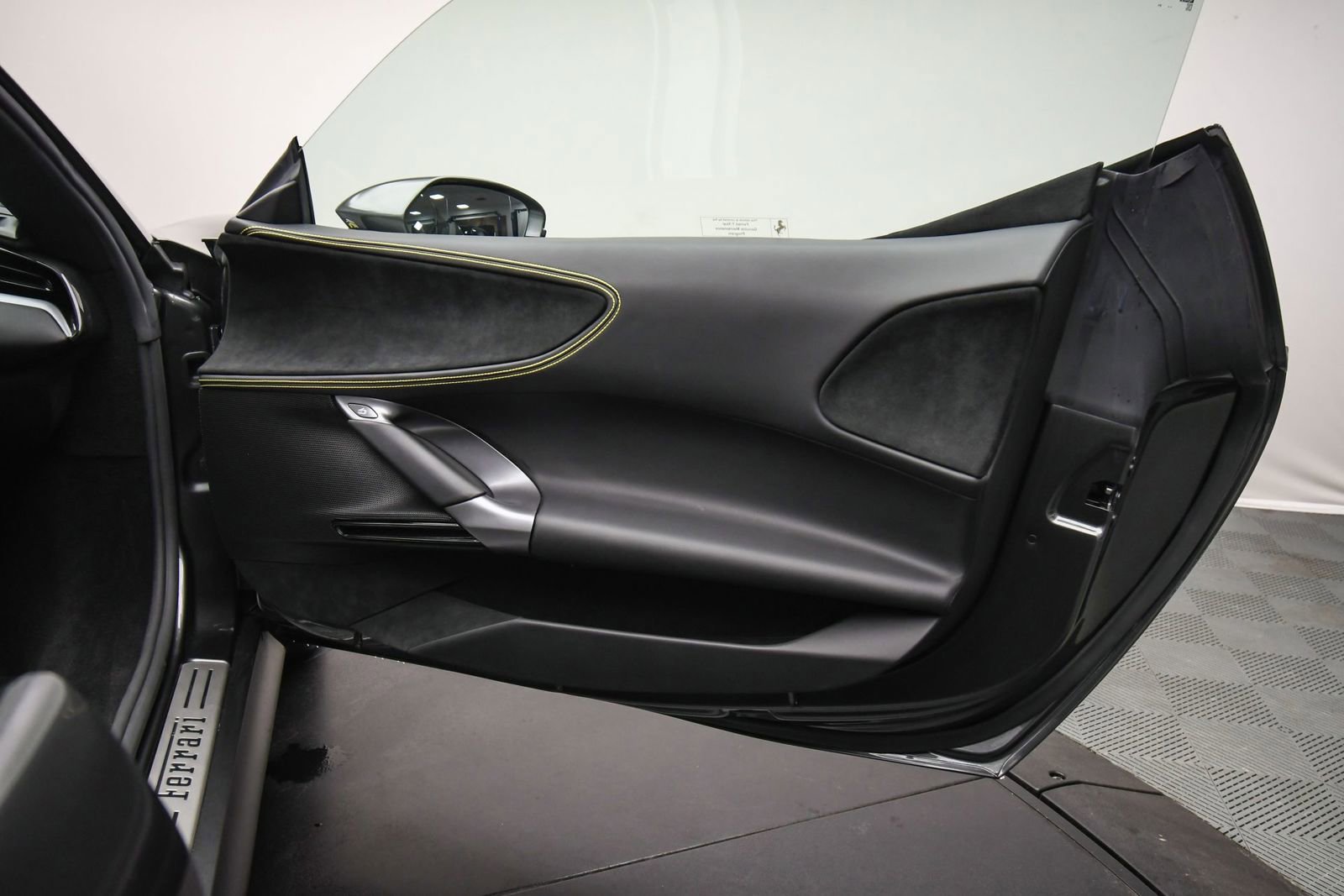 Used 2022 Ferrari SF90 Stradale image 52