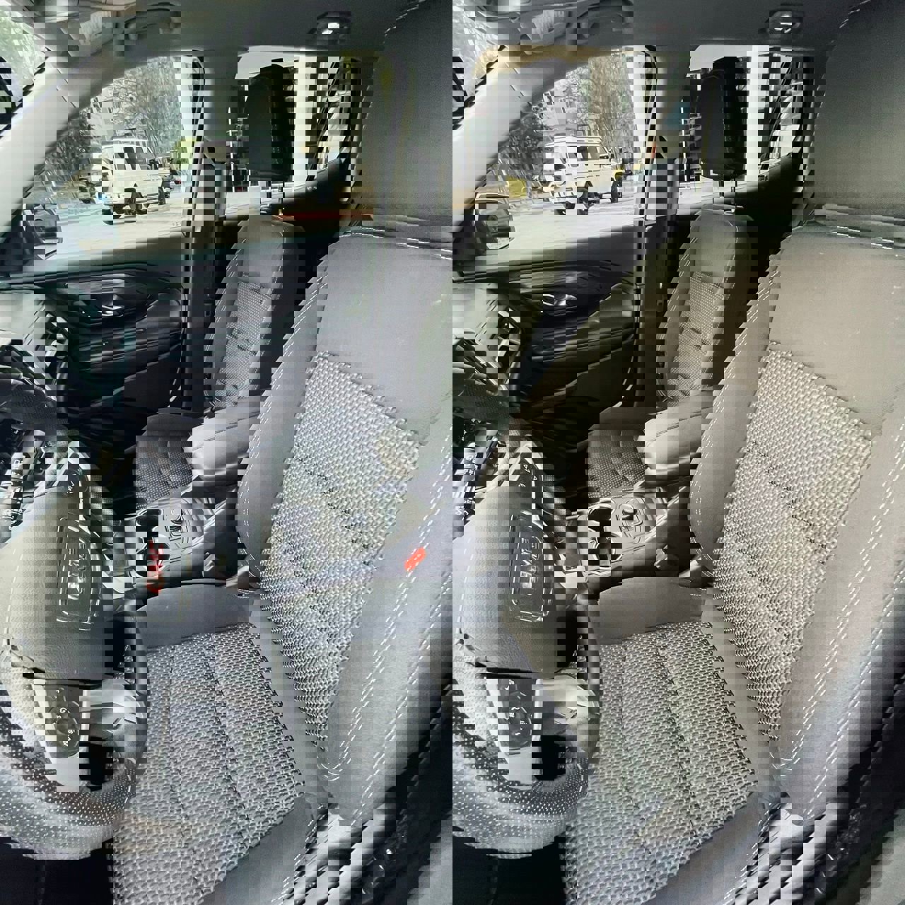 Used 2024 GMC Terrain SLE image 21