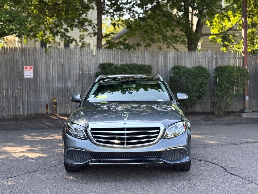 Used 2018 Mercedes-Benz E 400 4MATIC Wagon image 9