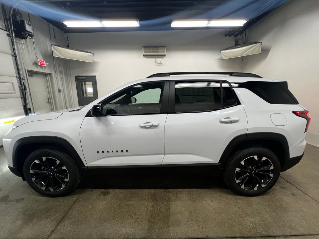 New 2026 Chevrolet Equinox RS w/ Convenience Package III image 7