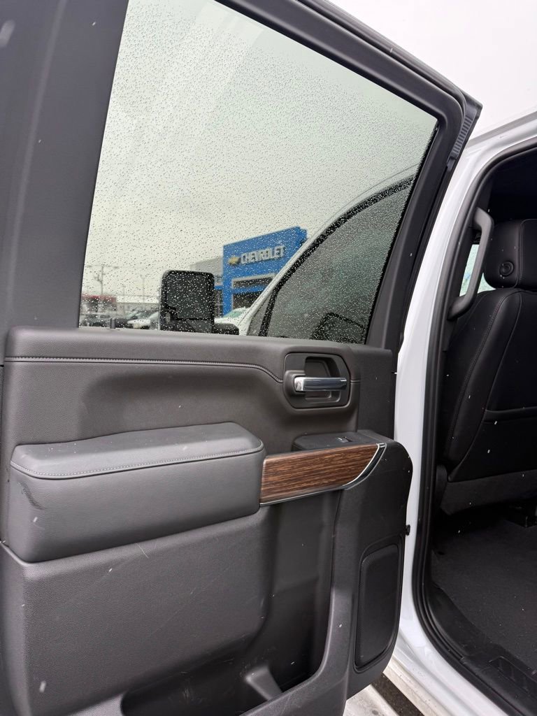 Used 2023 Chevrolet Silverado 2500 High Country w/ Safety Package II image 14