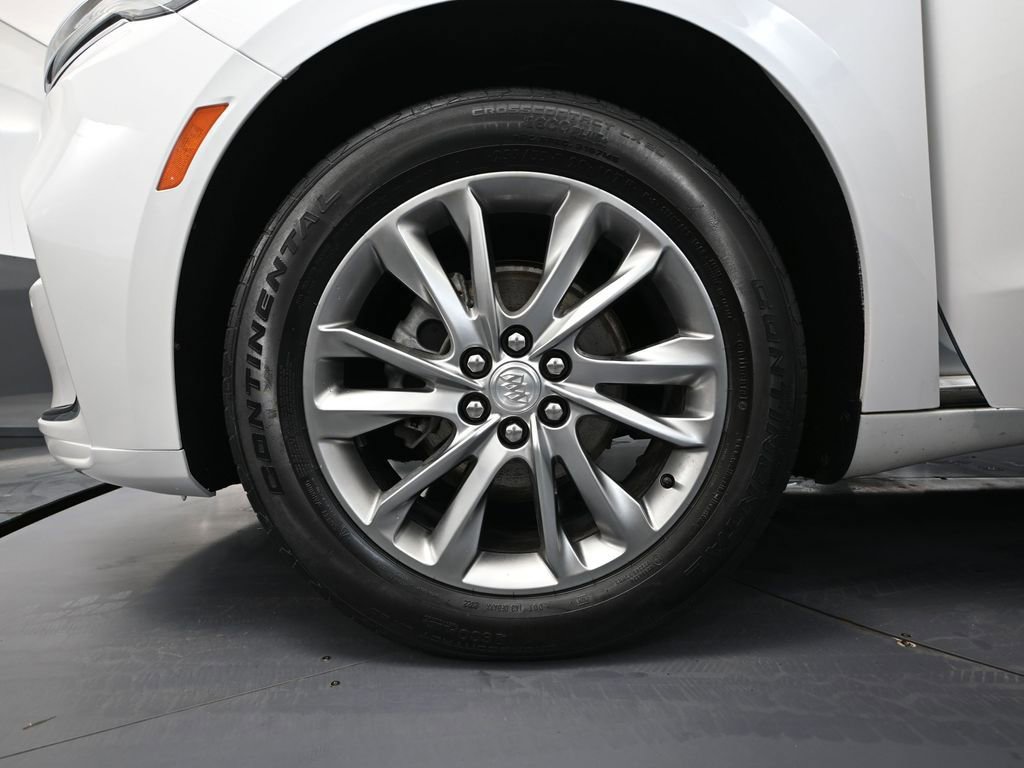 Used 2022 Buick Enclave Avenir w/ Avenir Technology Package image 18