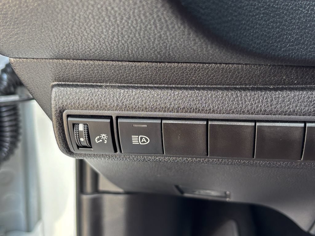 Used 2025 Toyota Corolla LE FWD image 33