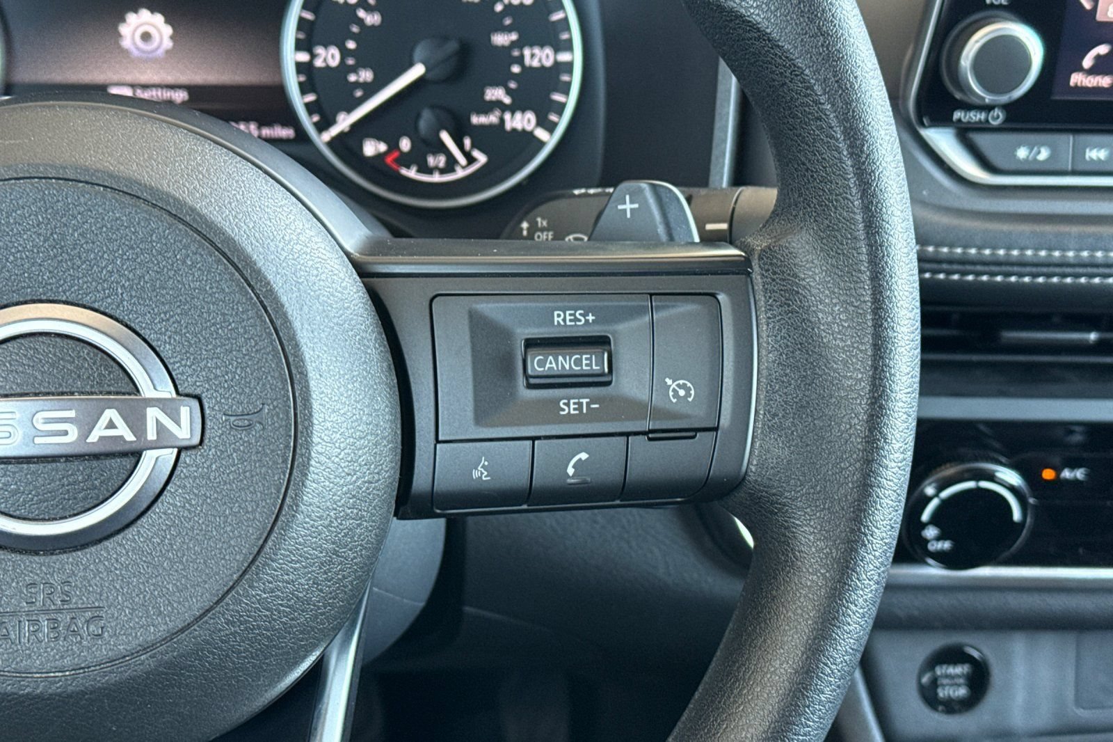 Used 2024 Nissan Rogue S FWD image 30