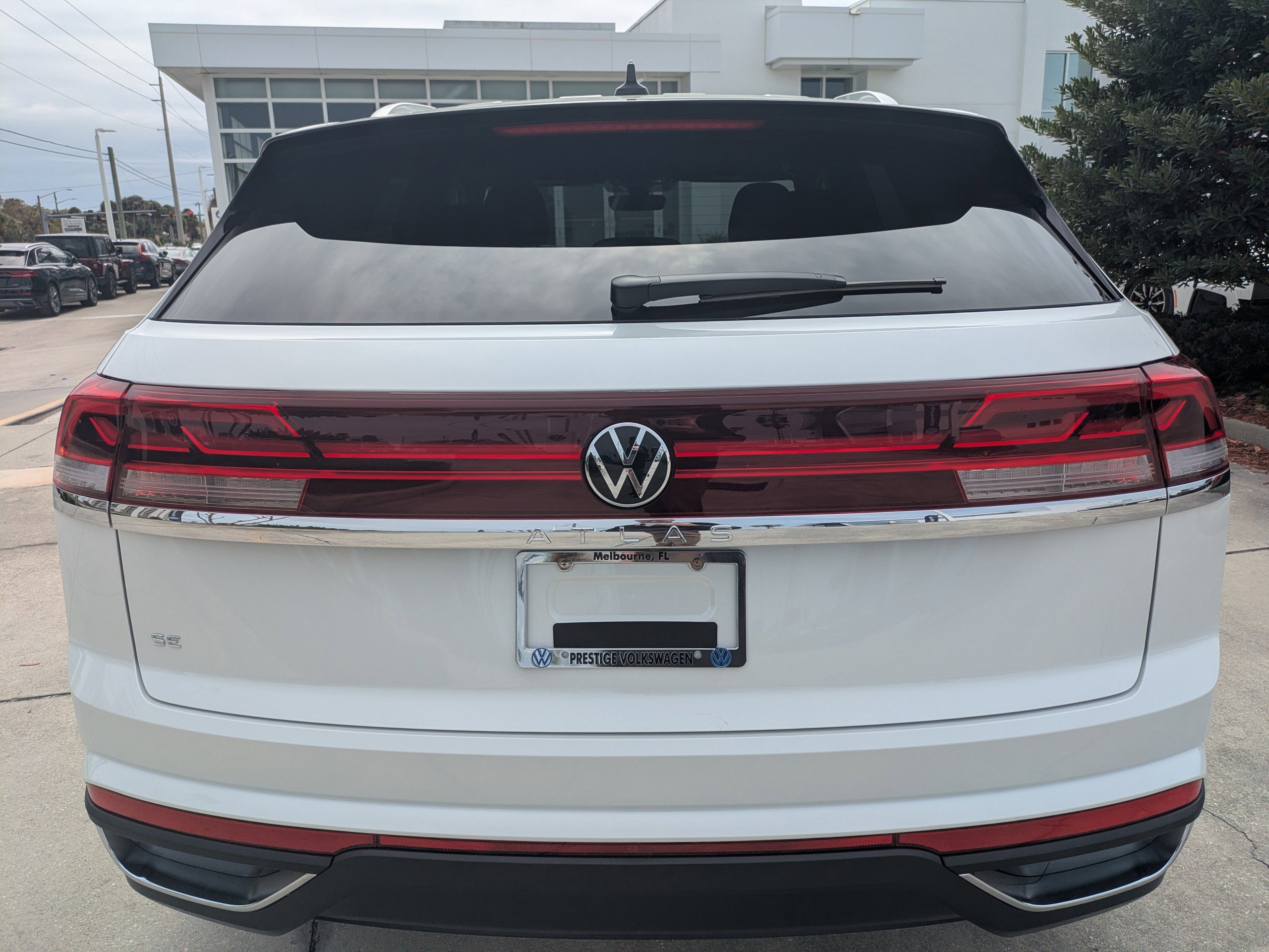 New 2026 Volkswagen Atlas Cross Sport SE image 6