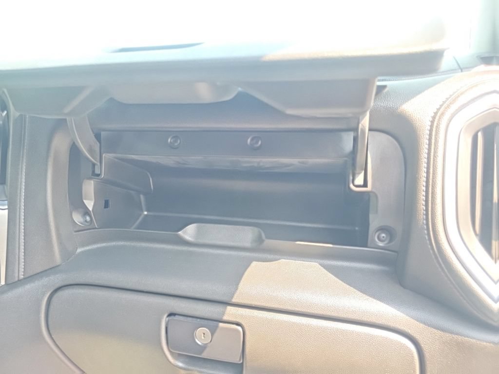 Used 2019 Chevrolet Silverado 1500 LT w/ All-Star Edition AWD/4WD image 34
