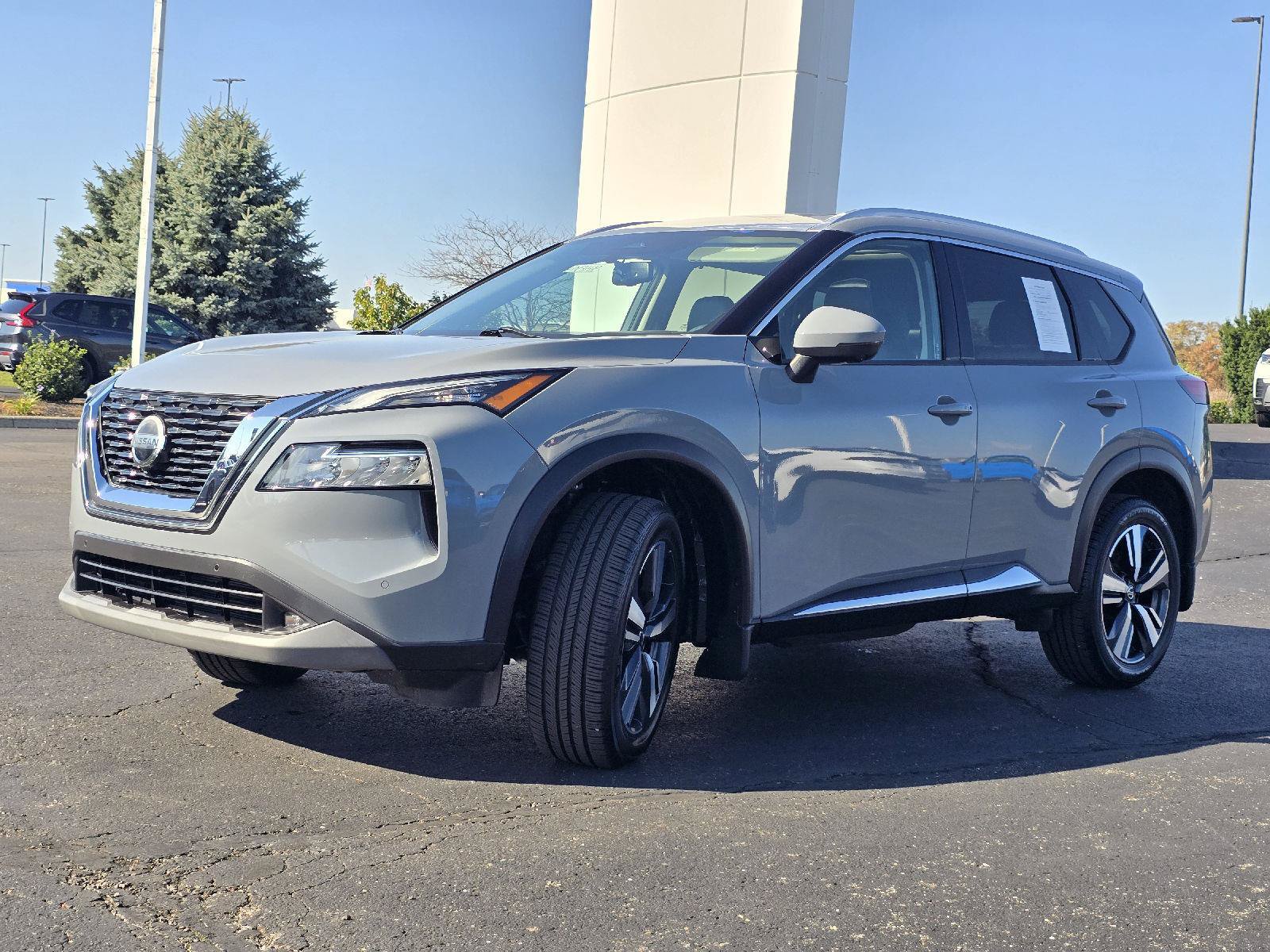 Used 2021 Nissan Rogue SL w/ Premium Package AWD/4WD image 3