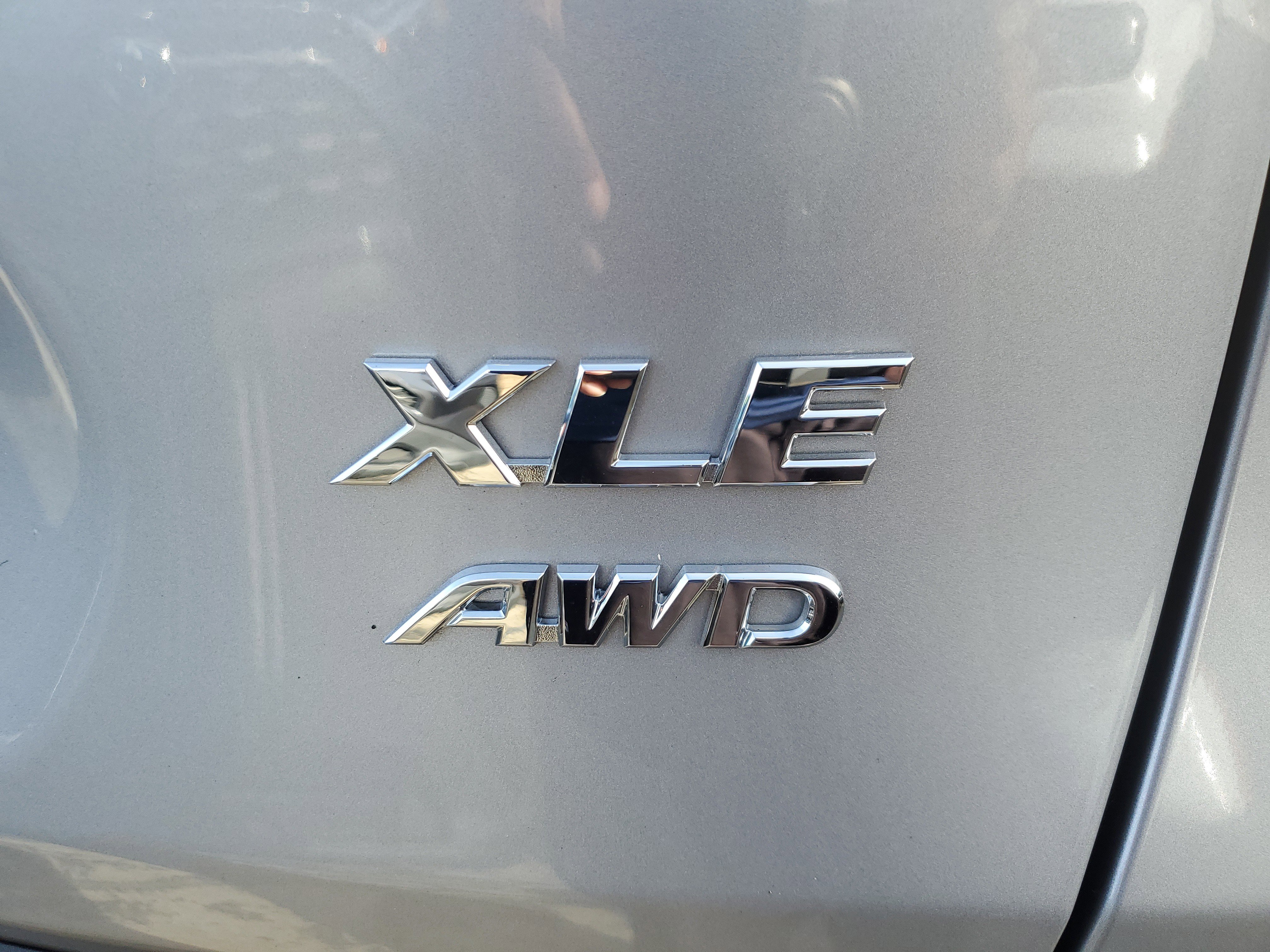 Used 2024 Toyota RAV4 XLE Premium image 7