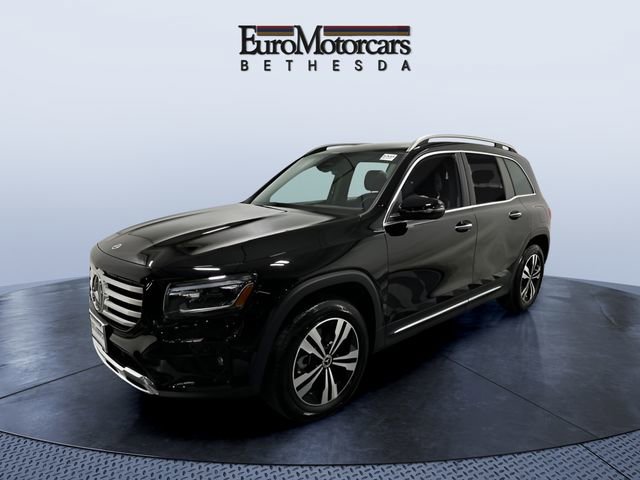 Used 2025 Mercedes-Benz GLB 250 4MATIC image 1