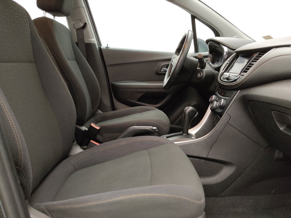 Used 2020 Chevrolet Trax LS FWD image 21