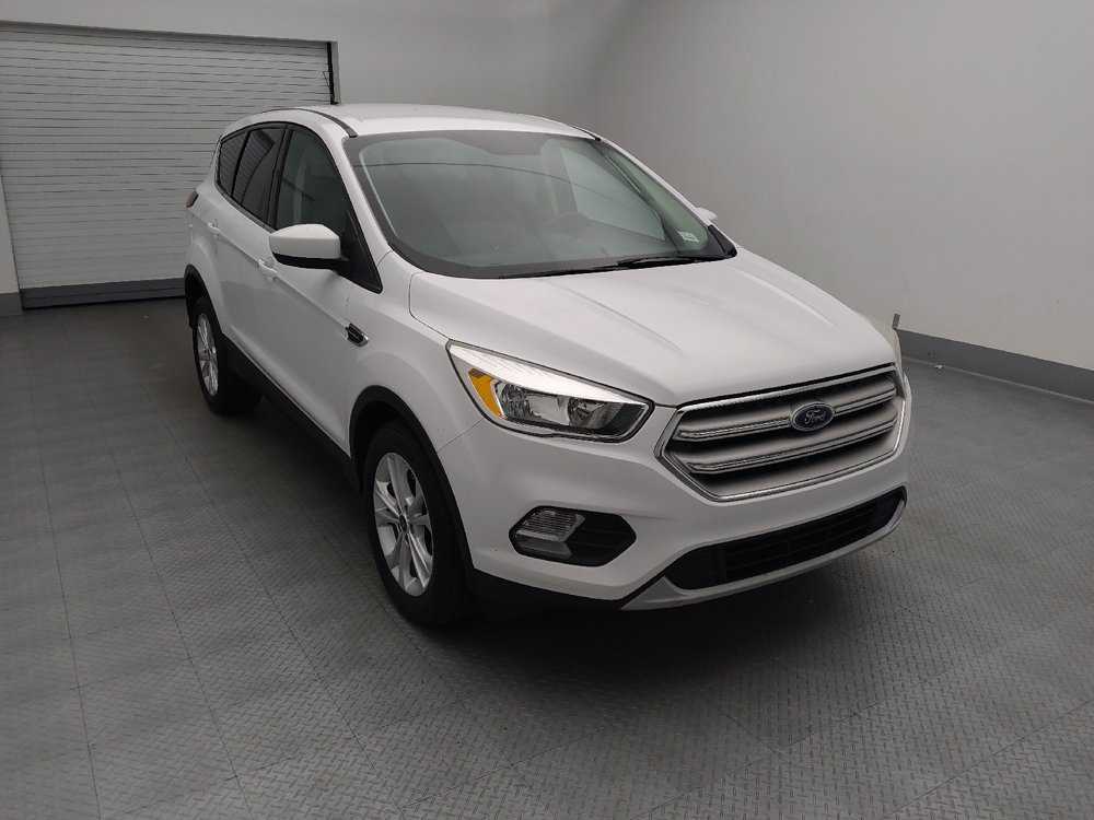 Used 2019 Ford Escape SE FWD image 14