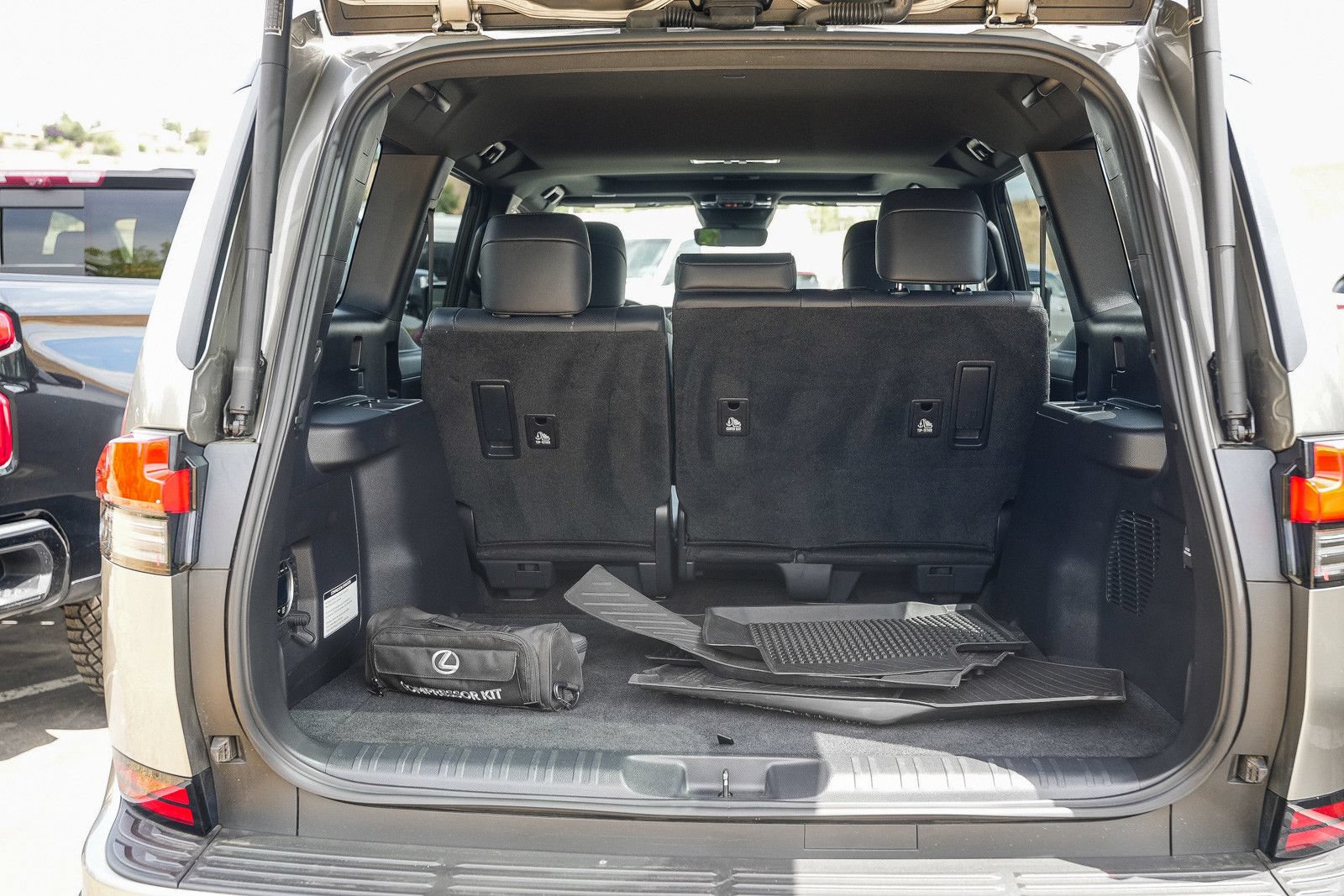 Used 2025 Lexus GX 550 AWD/4WD image 27