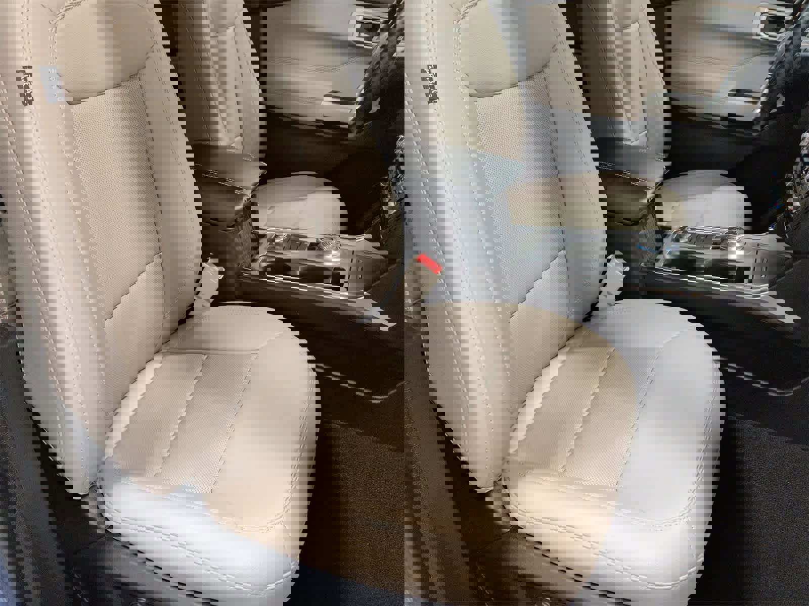 Used 2021 Ford Explorer Limited w/ Equipment Group 301A image 21