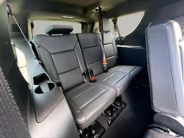 Used 2024 Chevrolet Suburban LT RWD image 29