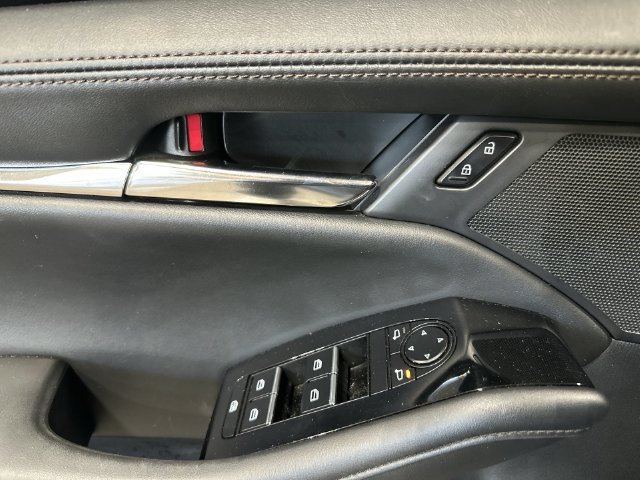 Used 2023 MAZDA MAZDA3 s FWD image 19