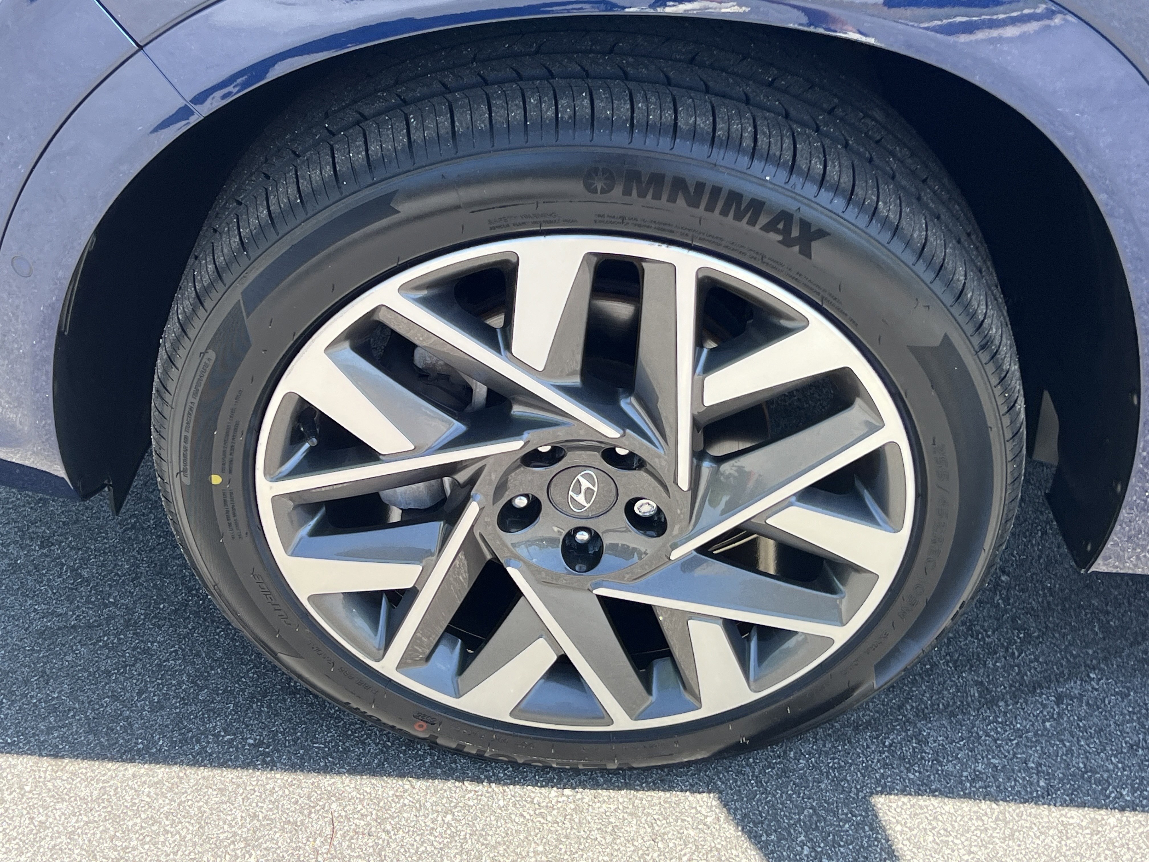 Used 2023 Hyundai Santa Fe Calligraphy image 25