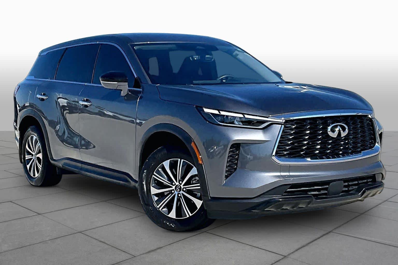 Used 2024 INFINITI QX60 Pure FWD image 3