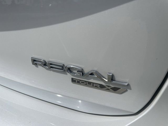 Used 2019 Buick Regal Essence w/ Driver Confidence Package I image 33