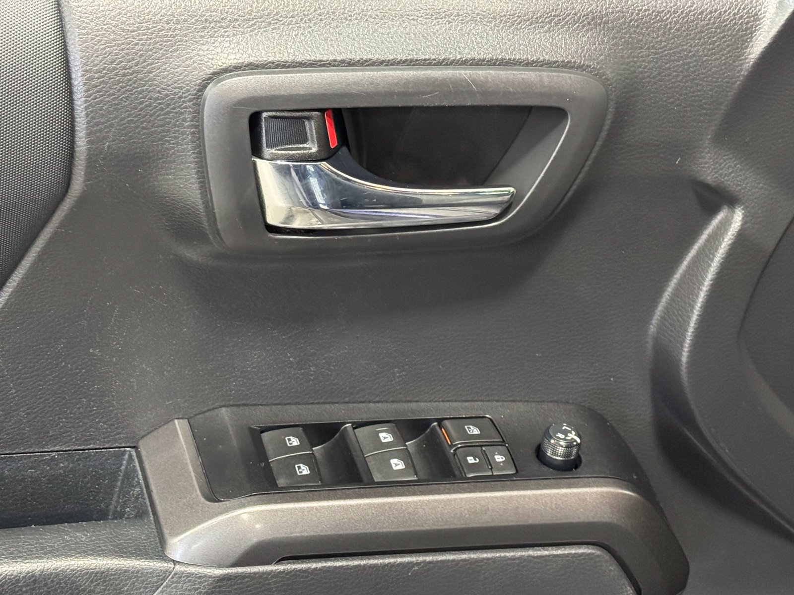 Used 2022 Toyota Tacoma TRD Sport AWD/4WD image 15