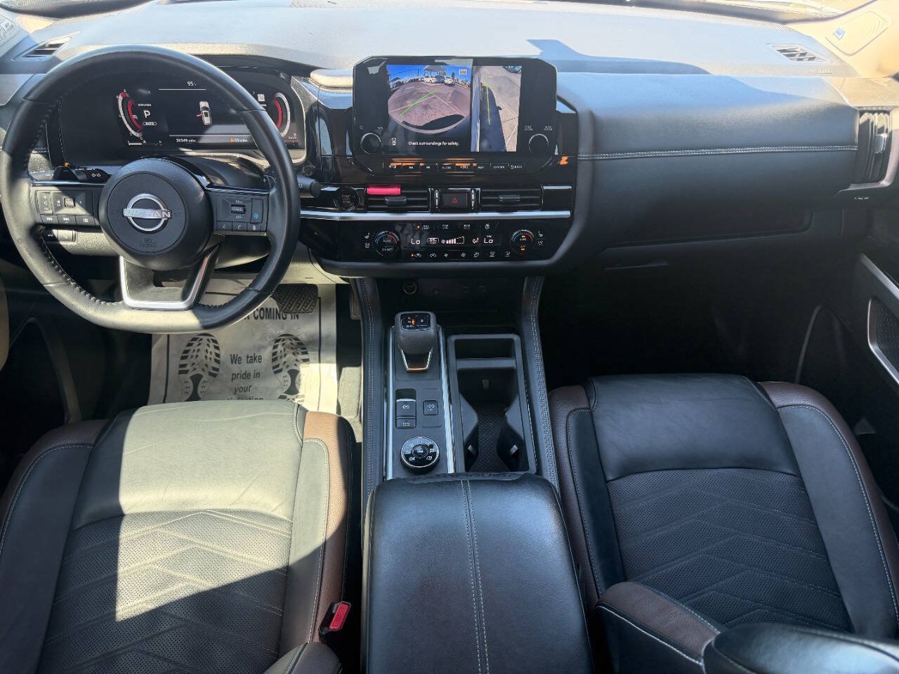 Used 2025 Nissan Pathfinder Platinum w/ Cargo Package AWD/4WD image 15
