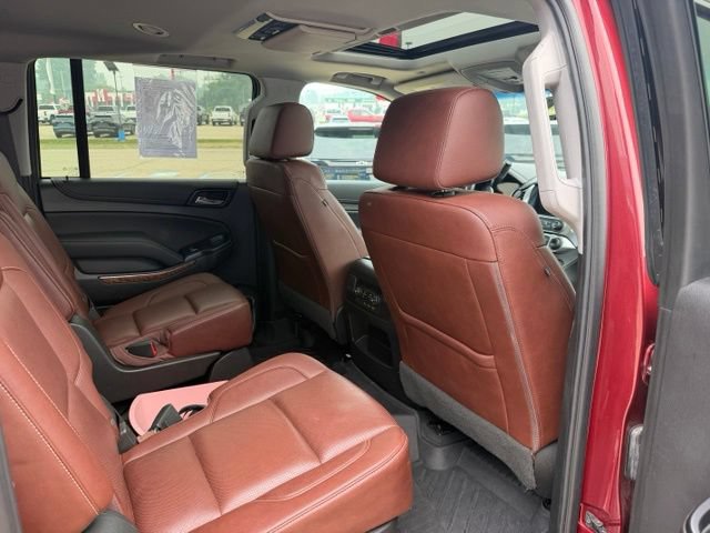 Used 2019 Chevrolet Suburban Premier w/ Premier Plus Edition AWD/4WD image 17