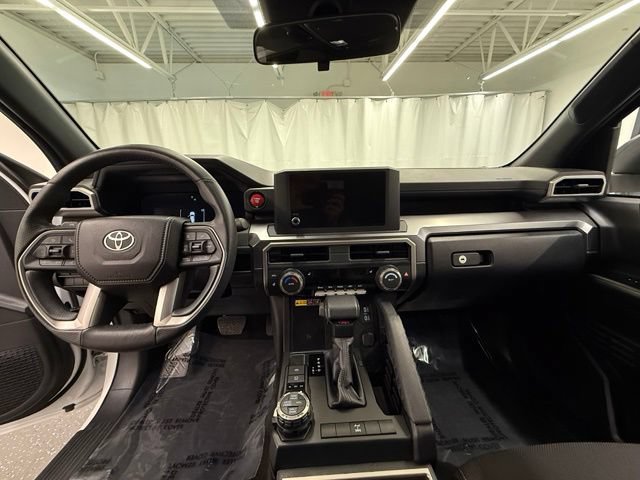 Certified 2025 Toyota 4Runner TRD Off-Road AWD/4WD image 18