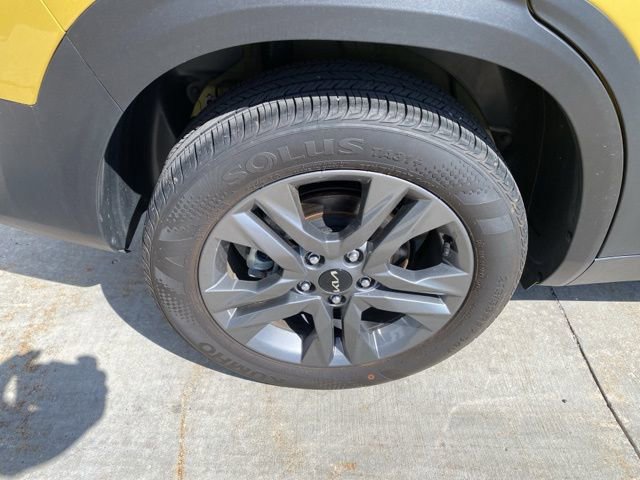 Used 2023 Kia Seltos S AWD/4WD image 13