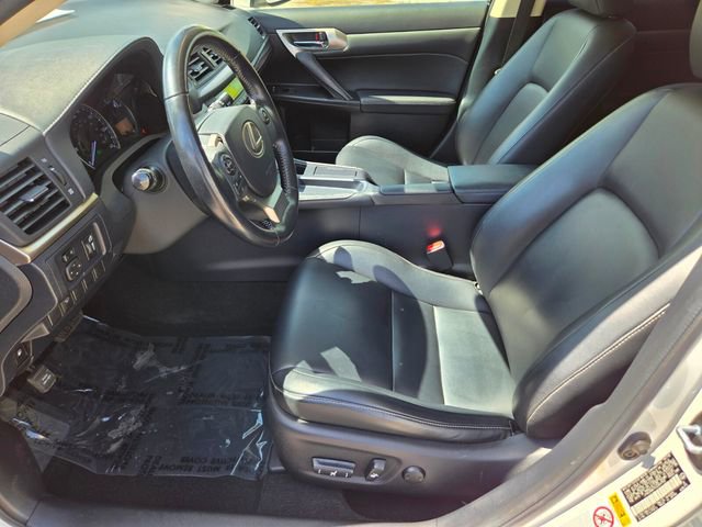 Used 2016 Lexus CT 200h w/ Accessory Package 2 image 13