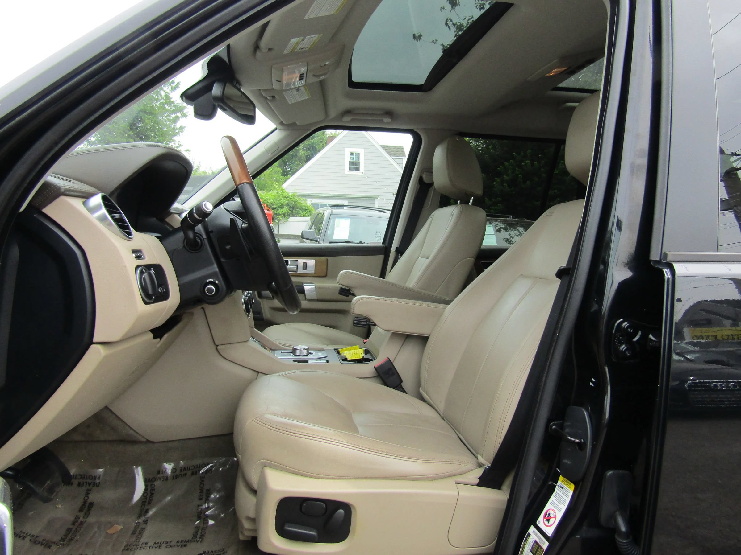 Used 2016 Land Rover LR4 HSE LUX AWD/4WD image 21