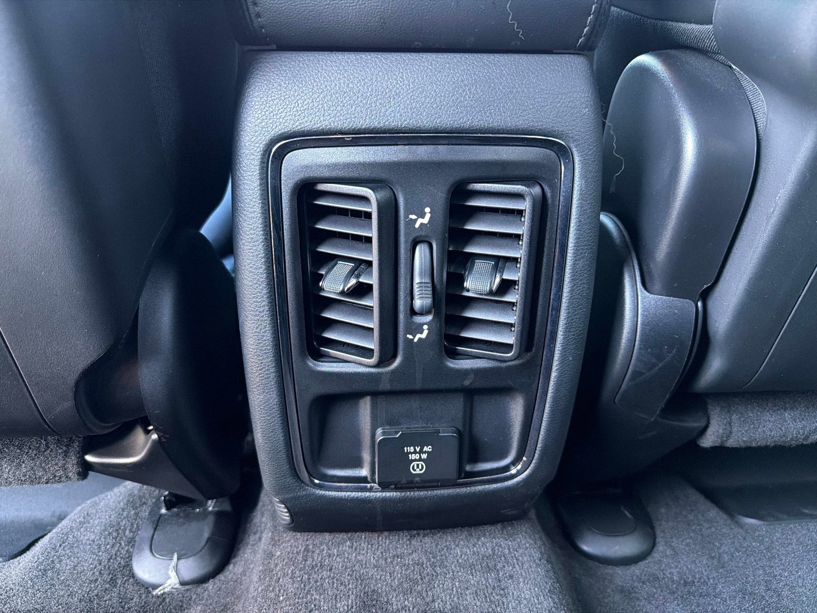 Used 2018 Jeep Grand Cherokee Altitude image 14