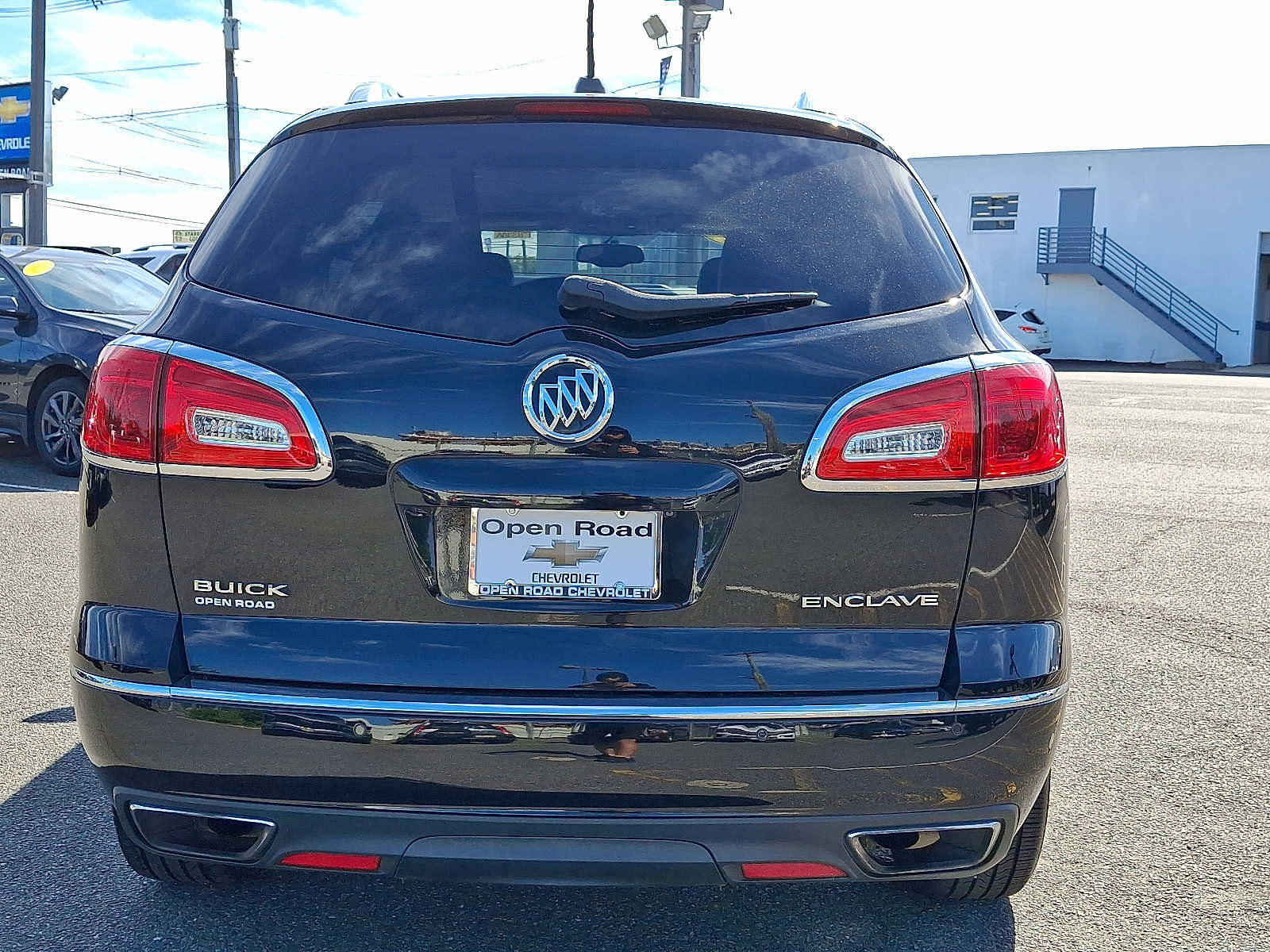 Used 2017 Buick Enclave Leather FWD image 6