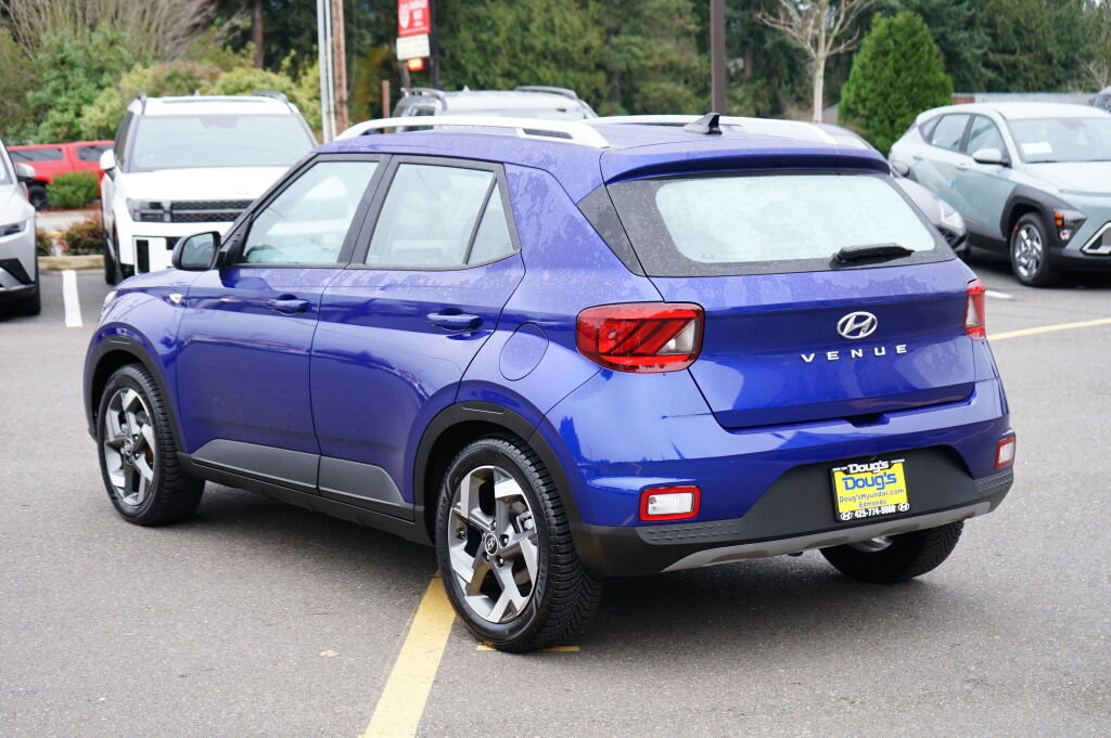 Used 2022 Hyundai Venue SEL w/ Cargo Package image 8