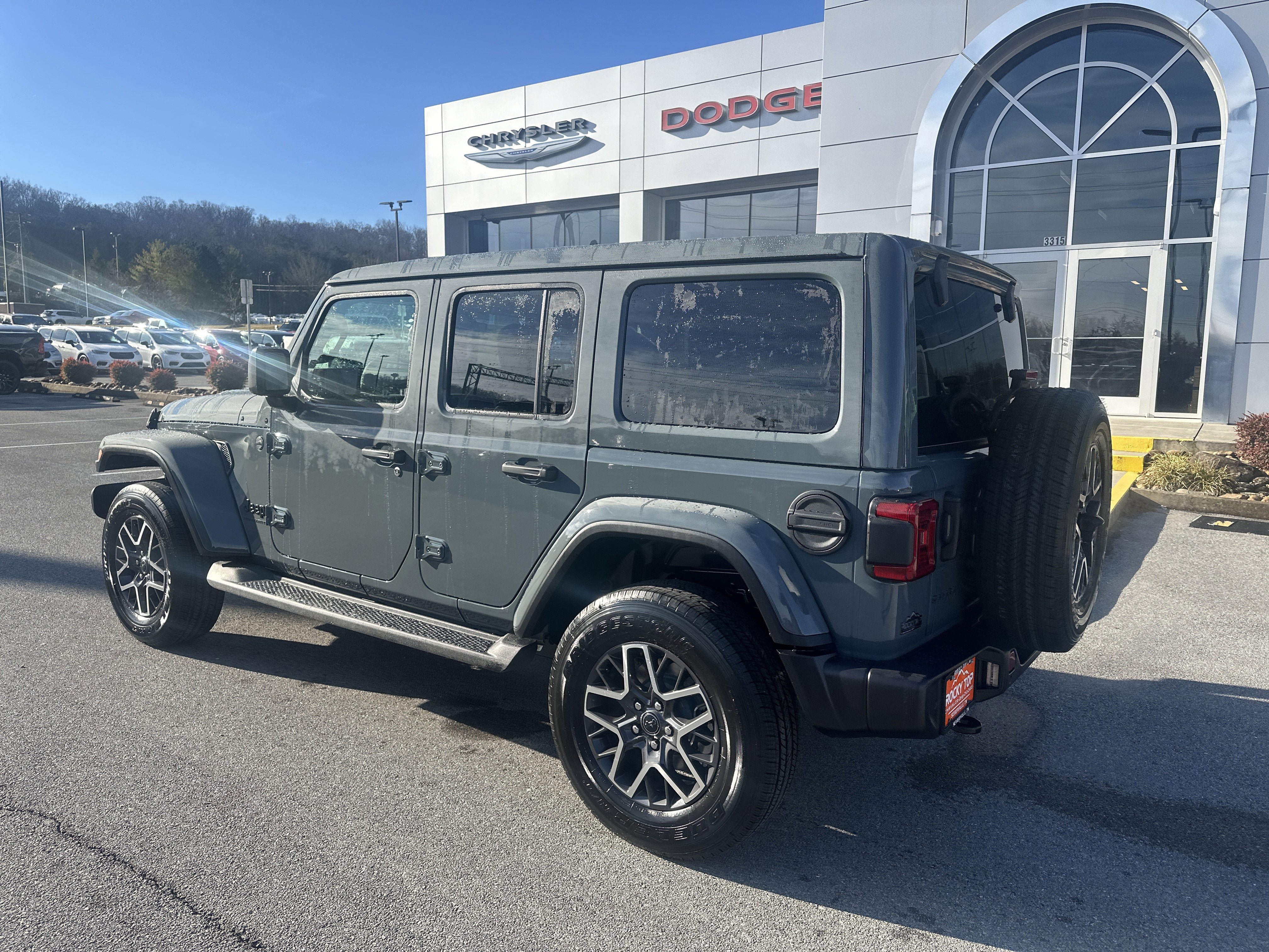 New 2026 Jeep Wrangler Unlimited Sahara AWD/4WD image 10