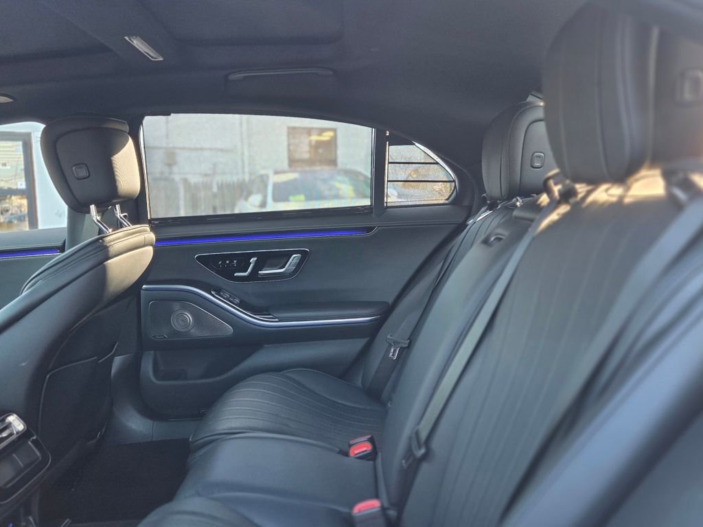 Used 2023 Mercedes-Benz S 500 4MATIC w/ AMG Line image 21
