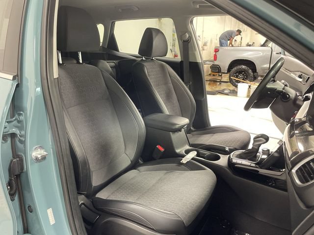 Used 2024 Kia Seltos S AWD/4WD image 29