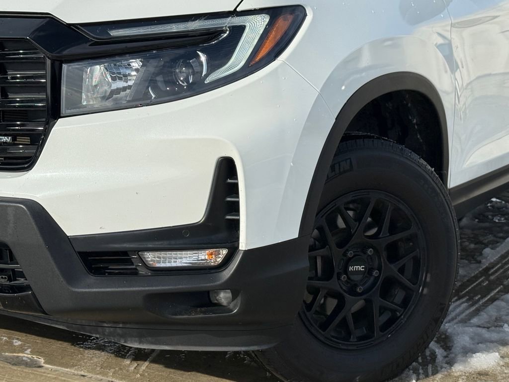 Used 2021 Honda Ridgeline Black Edition image 2