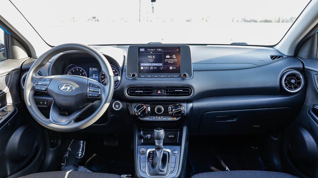 Used 2022 Hyundai Kona SEL FWD image 15