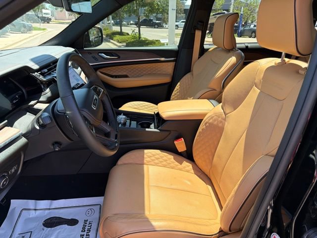 Used 2024 Jeep Grand Cherokee Summit w/ Adv Protech Group IV AWD/4WD image 11