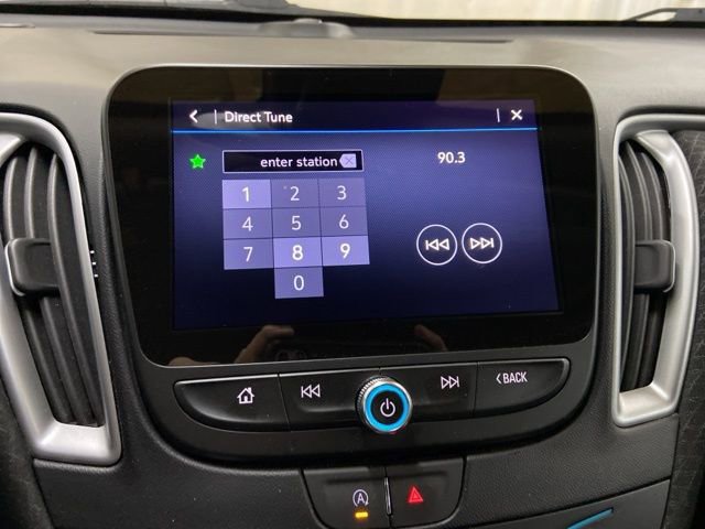 Used 2023 Chevrolet Malibu LT FWD image 32