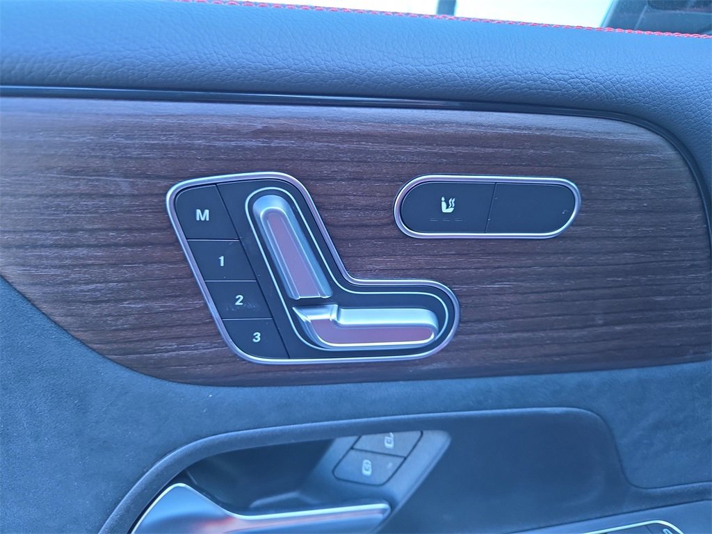 New 2026 Mercedes-Benz GLB 250 4MATIC image 11