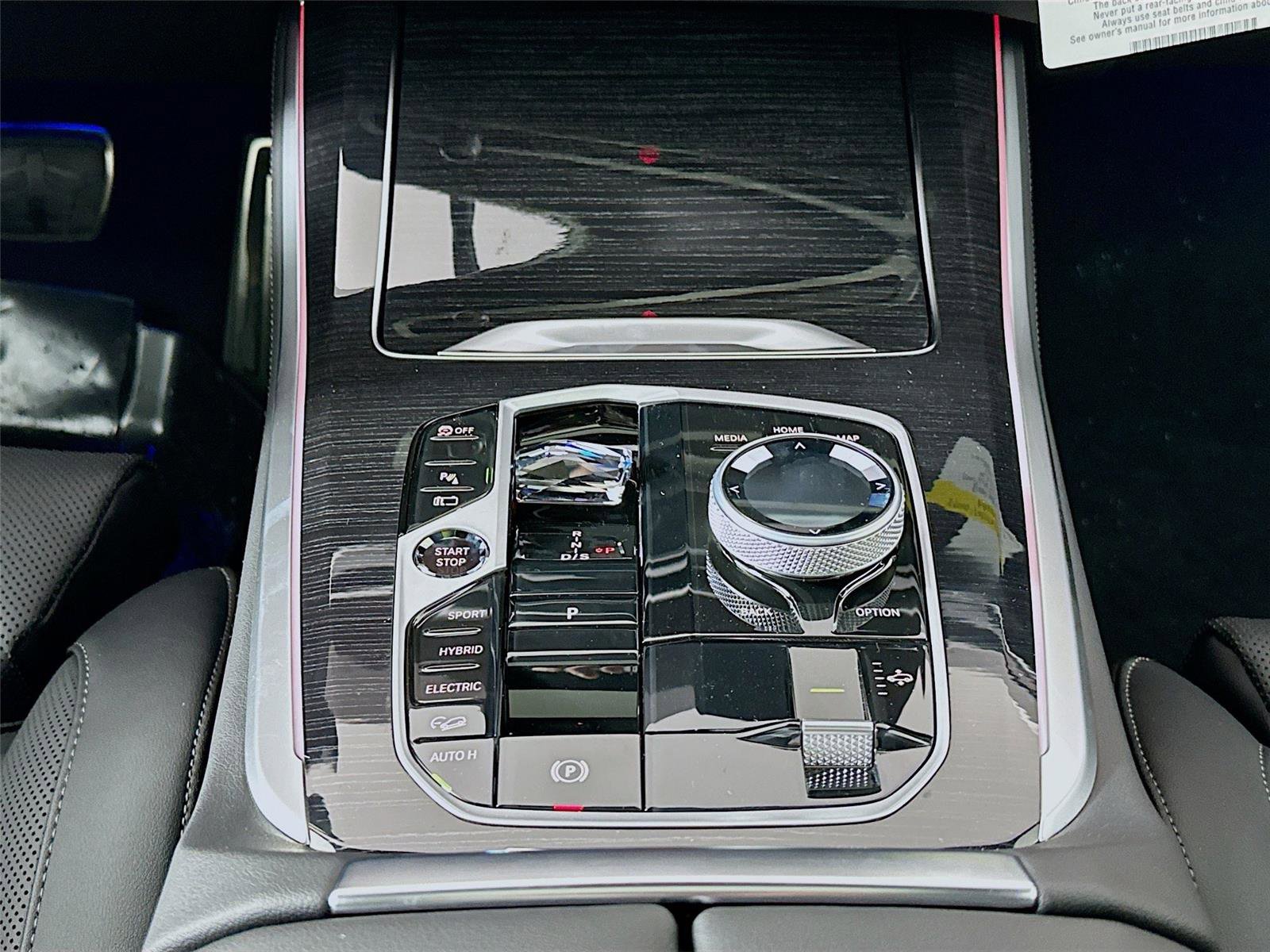 New 2026 BMW X5 xDrive50e w/ Executive Package image 17