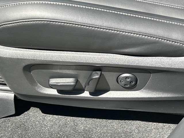 Certified 2026 INFINITI QX60 Luxe w/ Cargo Package AWD/4WD image 17
