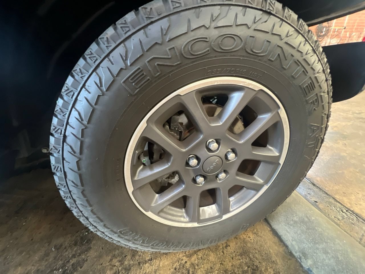 Used 2021 Jeep Gladiator Overland AWD/4WD image 14