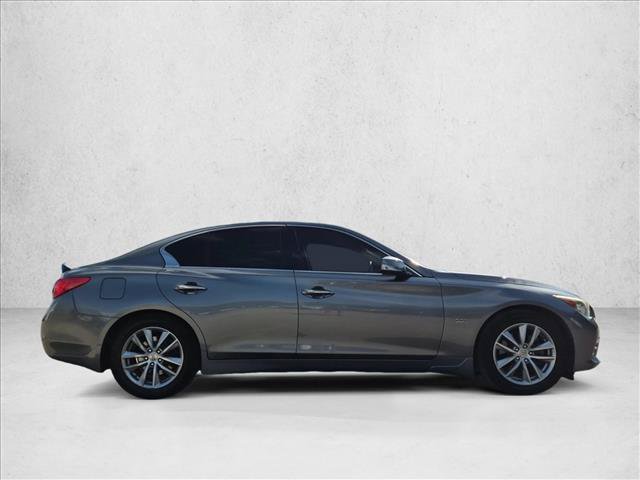 Used 2017 INFINITI Q50 3.0t Premium w/ 3.0T Premium Plus Package RWD image 4