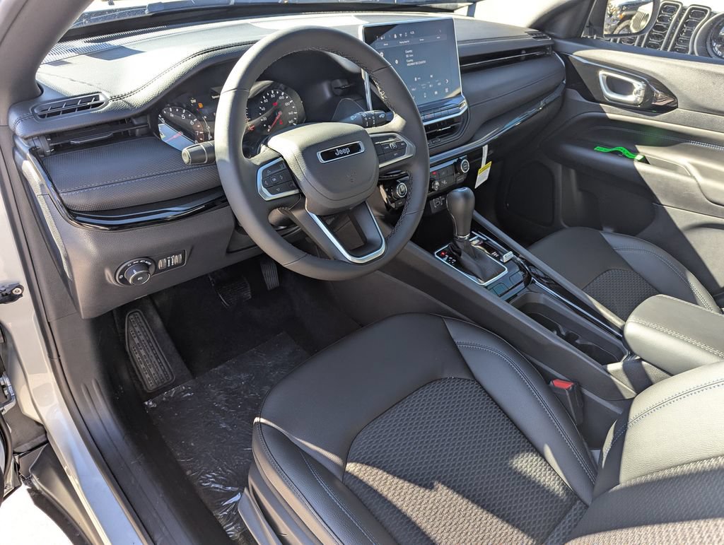 New 2026 Jeep Compass Latitude AWD/4WD image 11
