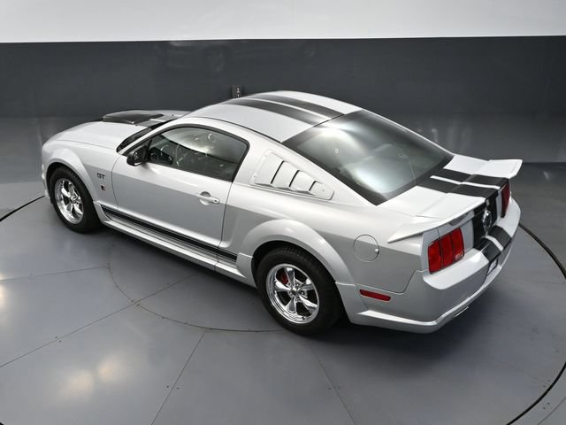 Used 2006 Ford Mustang GT RWD image 40