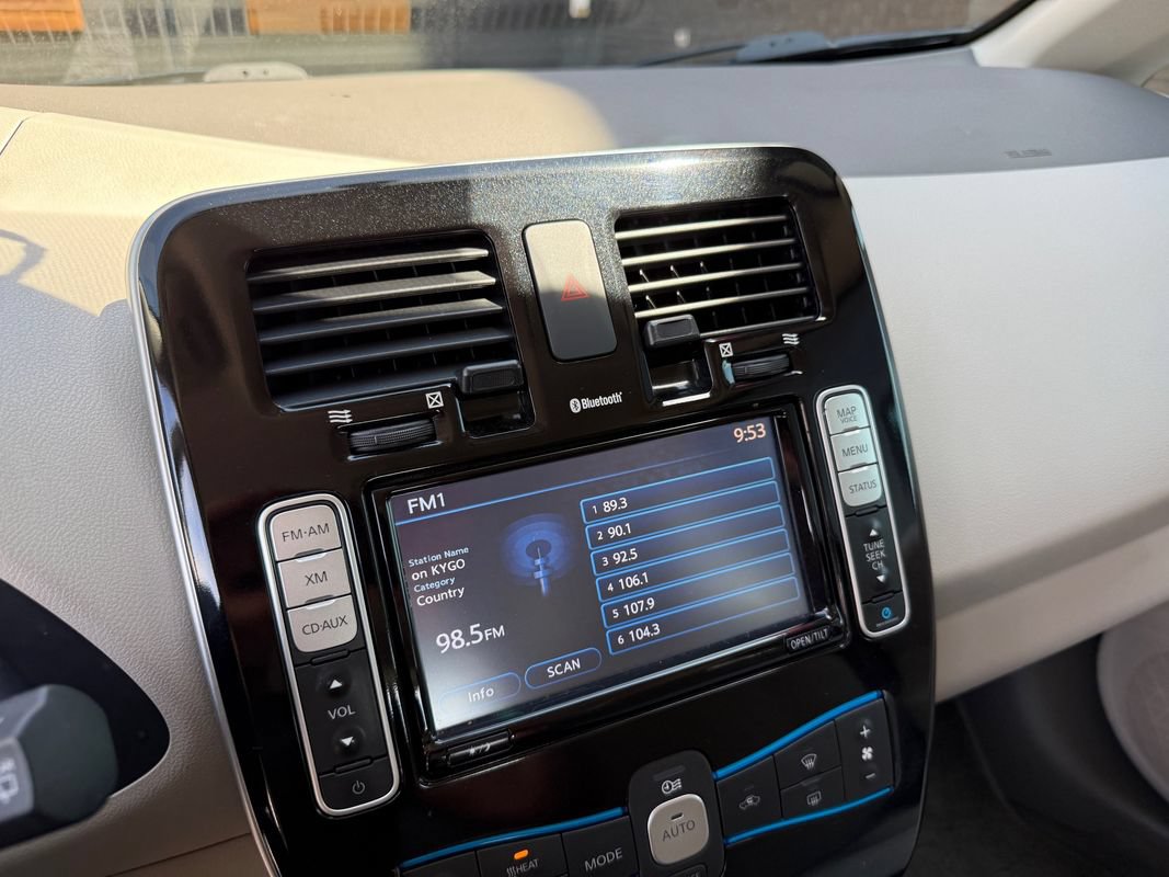 Used 2015 Nissan Leaf SV w/ LED & Quick Charge Package FWD image 32
