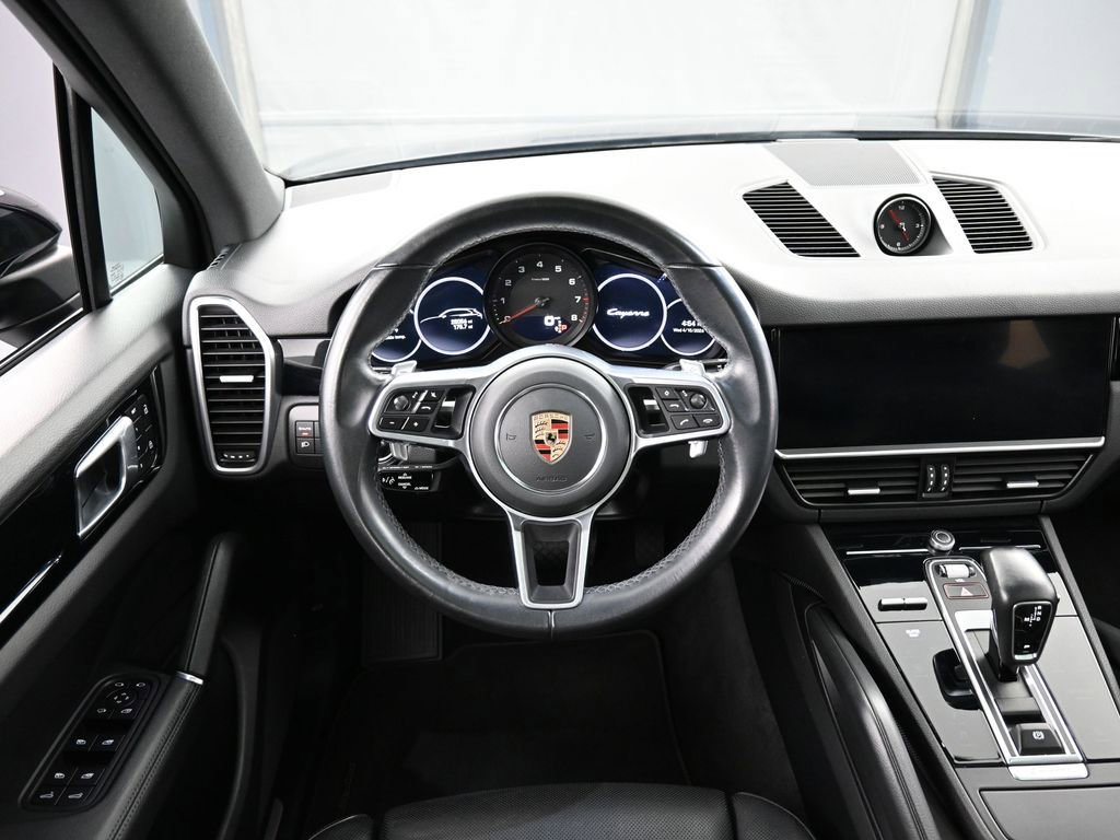 Certified 2022 Porsche Cayenne AWD/4WD image 18