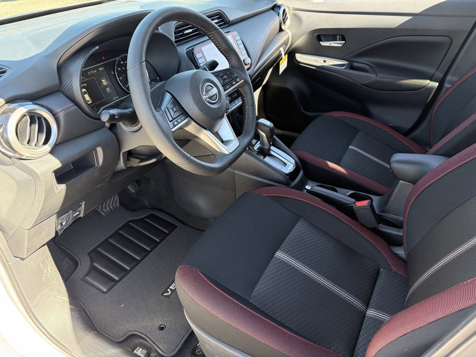 New 2025 Nissan Versa SR w/ Trunk Package image 19